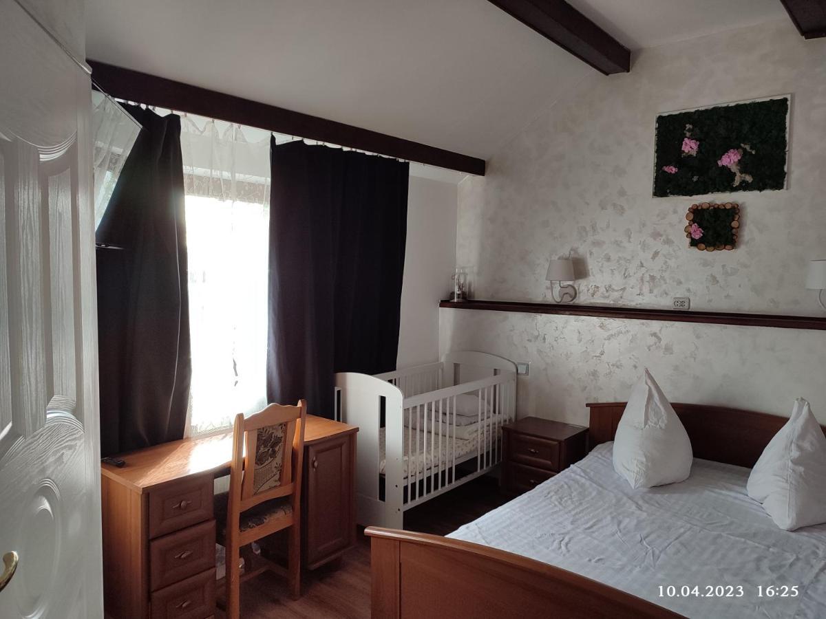 Homies Inn Celiny  Extérieur photo