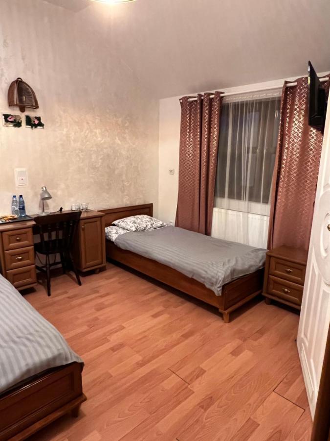Homies Inn Celiny  Extérieur photo
