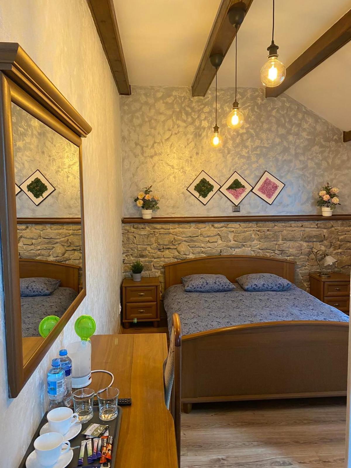 Homies Inn Celiny  Extérieur photo
