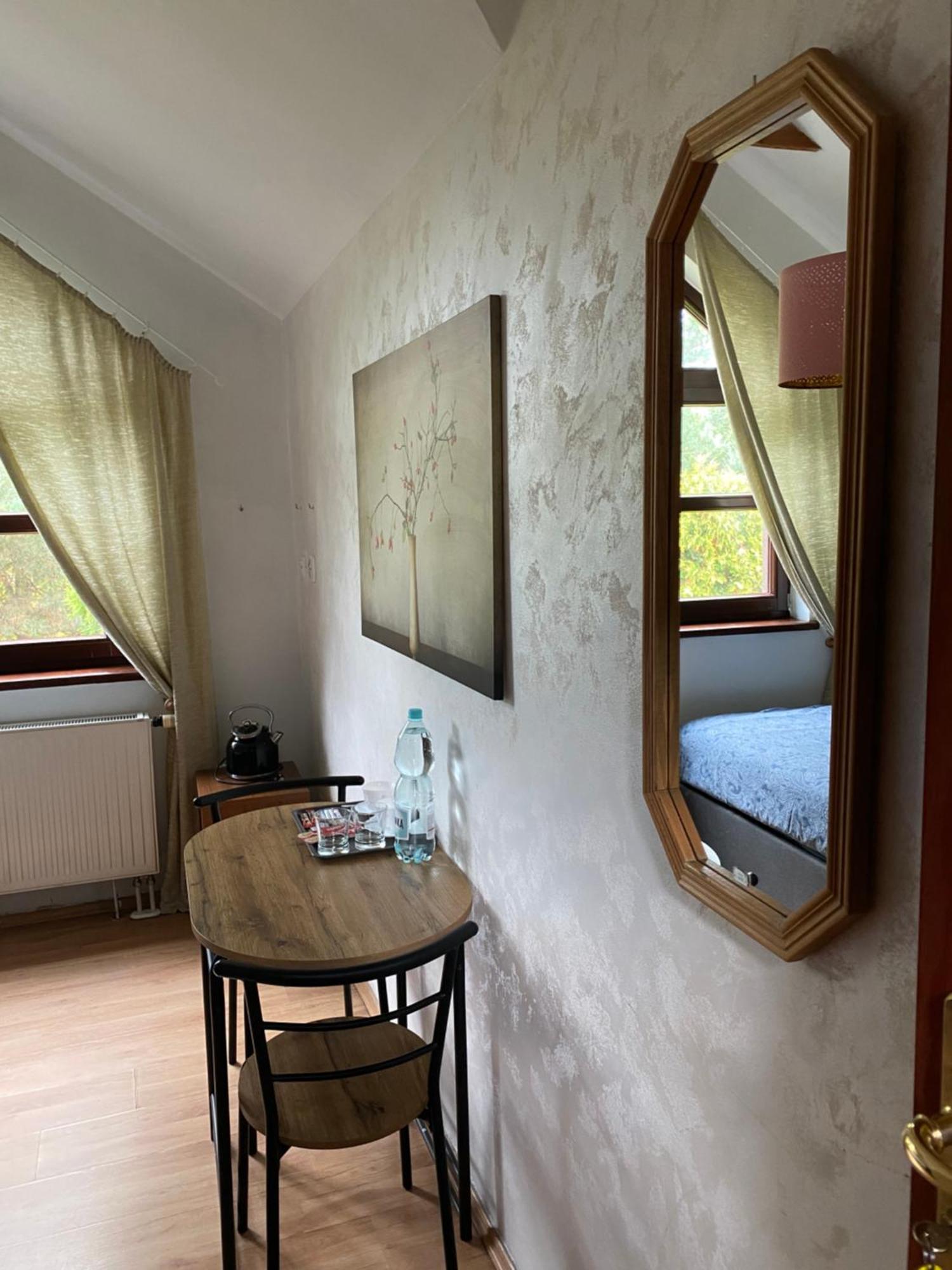 Homies Inn Celiny  Extérieur photo