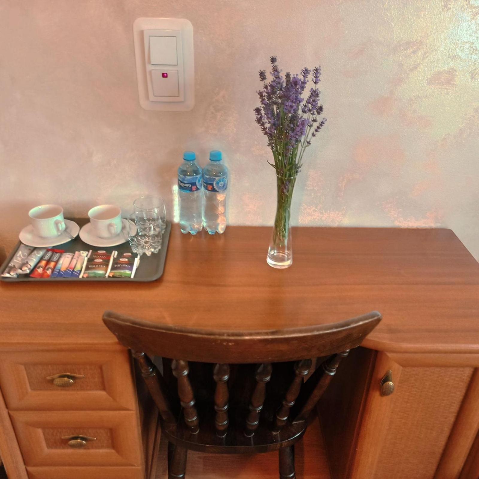 Homies Inn Celiny  Extérieur photo