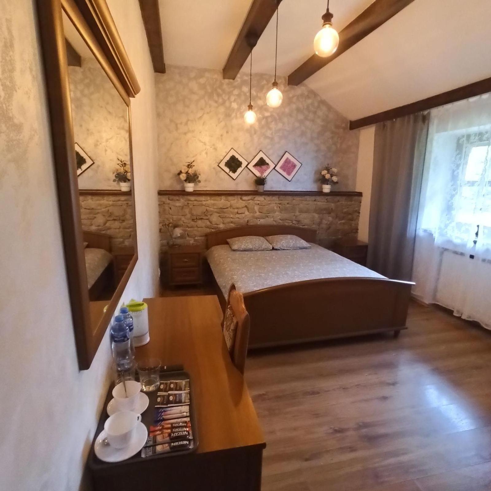Homies Inn Celiny  Extérieur photo
